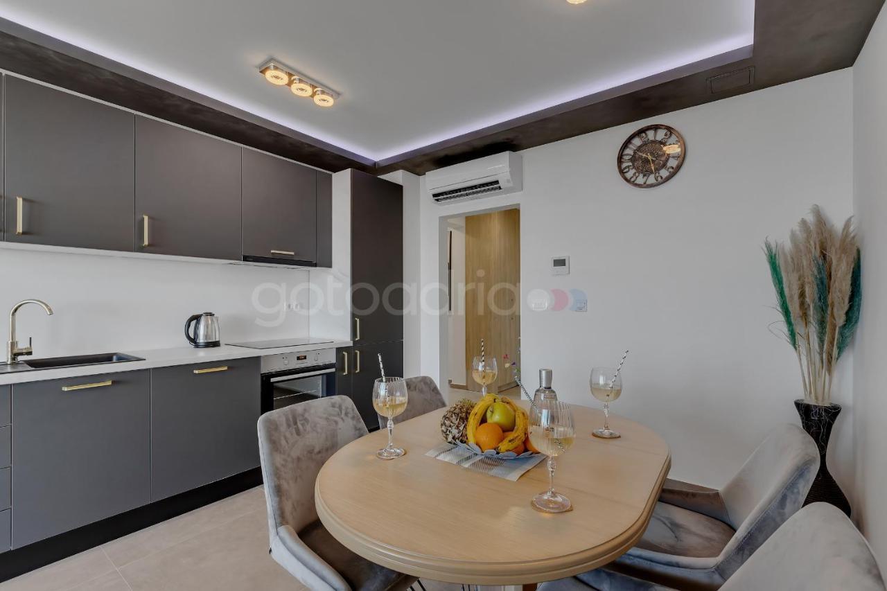 Luxury SeaView Apt Luki - FREE Parking Makarska Zewnętrze zdjęcie