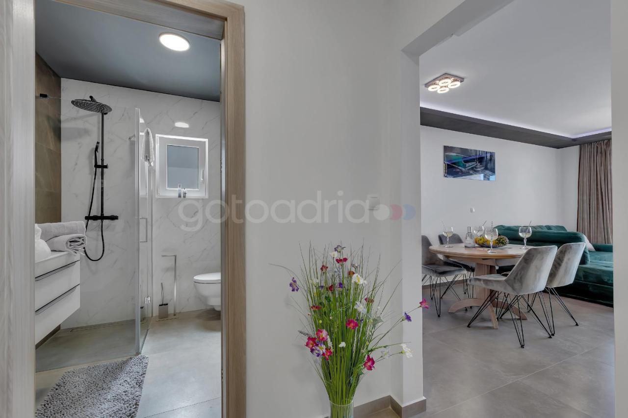 Luxury SeaView Apt Luki - FREE Parking Makarska Zewnętrze zdjęcie